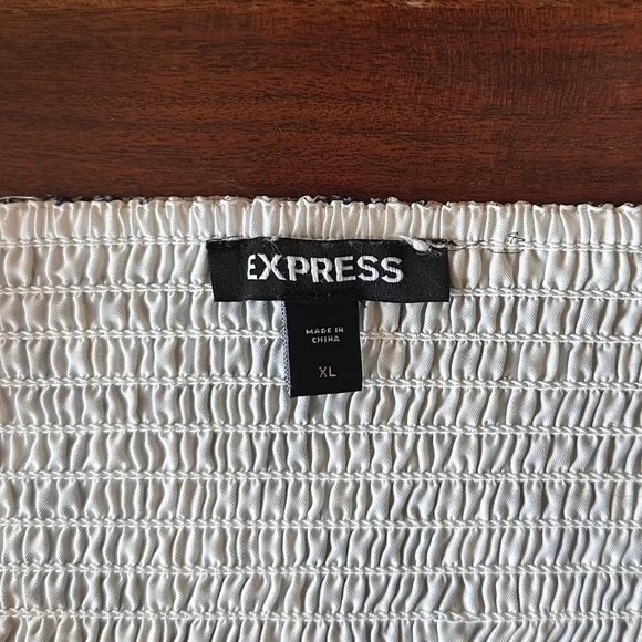 Express Blue & White Cropped Floral Peplum Blouse – XL - Picture 5 of 5